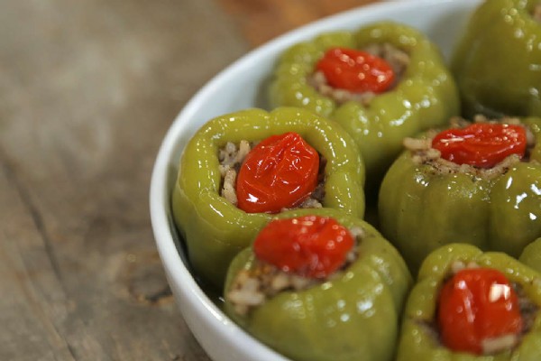 Biber Dolması Nasıl Yapılır? Evde Kolay Biber Dolması Tarifi